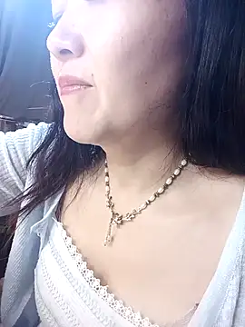 Snapshot of Joanna1122 chatting on December 2, 2025, 1:33 am Joanna1122 online show from December 2, 2025, 1:33 am