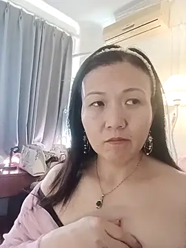 Snapshot of Joanna1122 chatting on February 6, 2026, 3:33 am Joanna1122 online show from February 6, 2026, 3:33 am