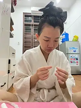 Snapshot of Miumieu chatting on November 12, 2025, 2:39 pm Miumieu online show from November 12, 2025, 2:39 pm