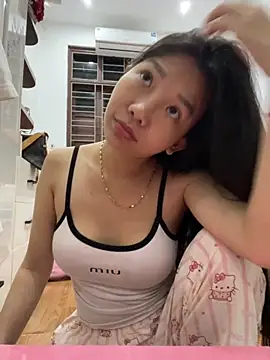 Snapshot of Miumieu chatting on November 22, 2025, 1:32 pm Miumieu online show from November 22, 2025, 1:32 pm