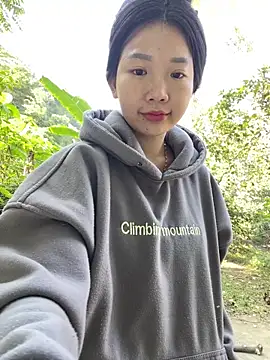 Snapshot of Miumieu chatting on November 29, 2025, 2:03 am Miumieu online show from November 29, 2025, 2:03 am