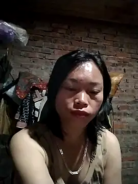   Ngoc20   online show from October 31, 2025, 5:14 pm