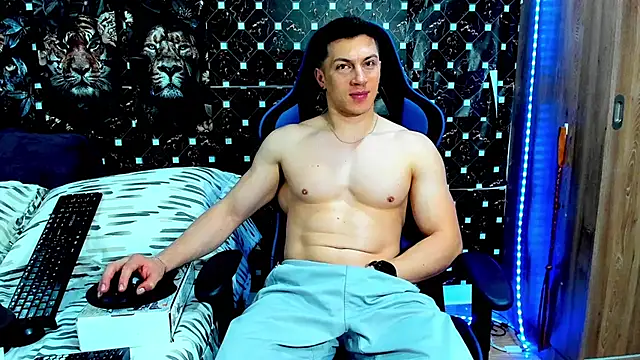 Snapshot of javiersexymann chatting on July 21, 2026, 4:37 am javiersexymann online show from July 21, 2026, 4:37 am