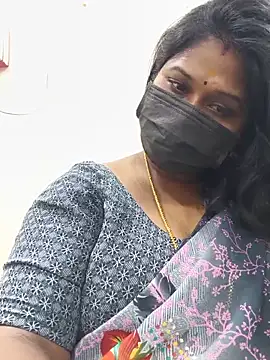 Snapshot of chaitara-reddy chatting on May 16, 2026, 6:43 am chaitara-reddy online show from May 16, 2026, 6:43 am