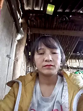 Mini3333 online show from November 22, 2025, 12:42 am