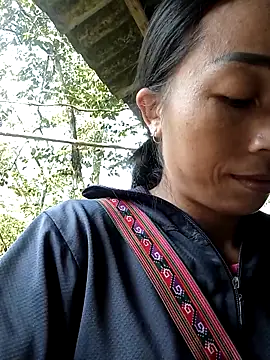 lucybaby00 online show from October 13, 2025, 1:49 am