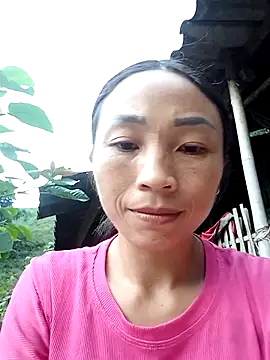 lucybaby00 online show from October 17, 2025, 10:29 am