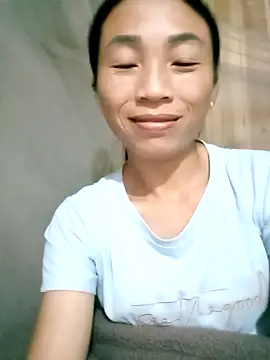 lucybaby00 online show from October 18, 2025, 3:46 pm