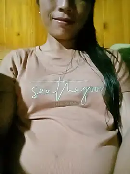 lucybaby00 online show from June 21, 2026, 11:35 am