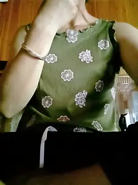 lucybaby00 online show from June 25, 2026, 5:23 am