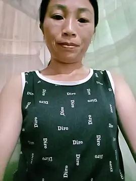 lucybaby00 online show from June 30, 2026, 9:49 pm