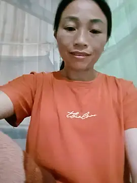 lucybaby00 online show from July 1, 2026, 10:53 pm
