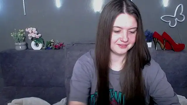 MavkaCute online show from May 5, 2026, 6:05 pm