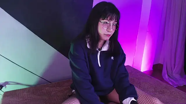 kitty malach online show from May 2, 2026, 3:33 am