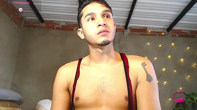 Snapshot of Angel_latinboy chatting on June 9, 2026, 2:28 pm Angel latinboy online show from June 9, 2026, 2:28 pm