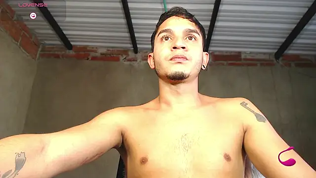 Snapshot of Angel_latinboy chatting on June 11, 2026, 1:42 pm Angel latinboy online show from June 11, 2026, 1:42 pm