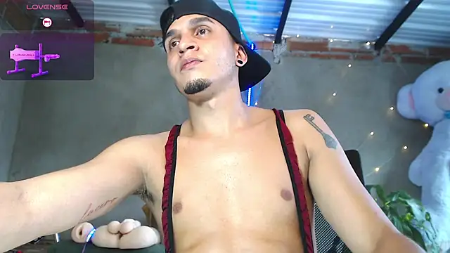 Snapshot of Angel_latinboy chatting on July 16, 2026, 8:26 pm Angel latinboy online show from July 16, 2026, 8:26 pm