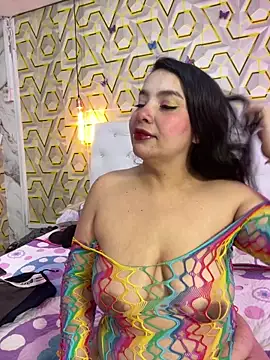 Anahibella online show from April 25, 2026, 2:47 pm