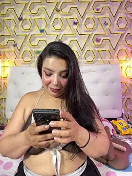 Anahibella online show from May 15, 2026, 4:25 pm