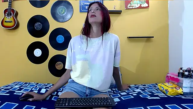 skinnyverus18 online show from May 2, 2026, 7:19 pm