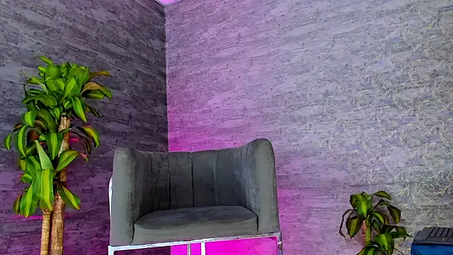 Snapshot of ArthurCox chatting on September 12, 2025, 11:37 pm ArthurCox online show from September 12, 2025, 11:37 pm