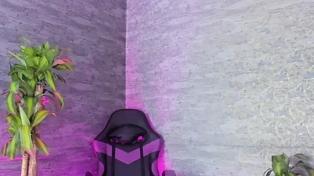 Snapshot of ArthurCox chatting on September 13, 2025, 11:48 pm ArthurCox online show from September 13, 2025, 11:48 pm