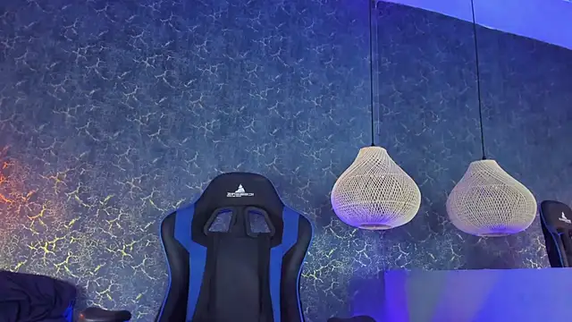 ArthurCox online show from November 22, 2025, 5:34 pm