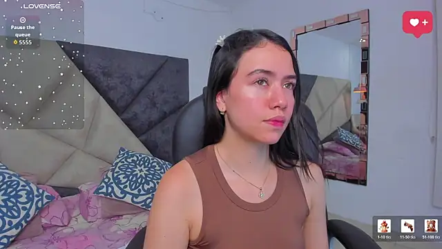Snapshot of SaraWagner_ chatting on May 15, 2026, 12:06 am SaraWagner online show from May 15, 2026, 12:06 am