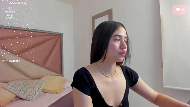 Snapshot of SaraWagner_ chatting on July 26, 2026, 12:08 am SaraWagner online show from July 26, 2026, 12:08 am