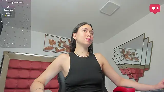 Snapshot of SaraWagner_ chatting on July 29, 2026, 11:58 pm SaraWagner online show from July 29, 2026, 11:58 pm