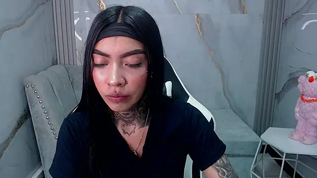 Snapshot of Ashley_Blum_v chatting on September 19, 2025, 7:36 pm Ashley Blum v online show from September 19, 2025, 7:36 pm