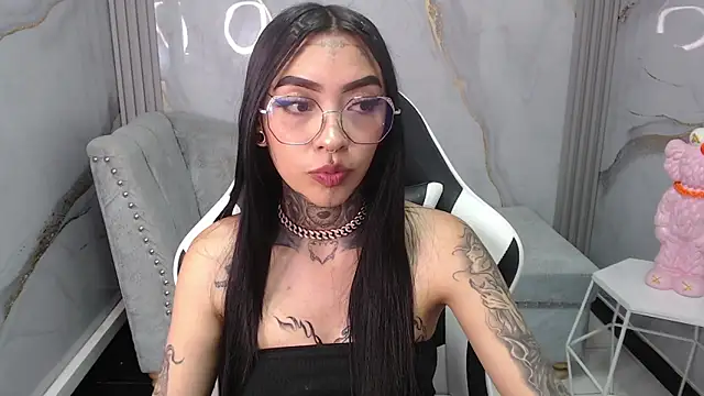 Snapshot of Ashley_Blum_v chatting on October 10, 2025, 8:08 pm Ashley Blum v online show from October 10, 2025, 8:08 pm