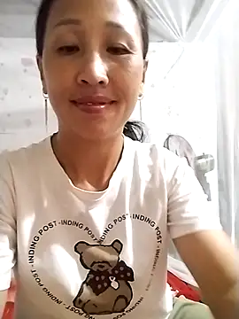 cute love00 online show from October 3, 2025, 11:24 pm