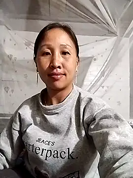 cute love00 online show from February 17, 2026, 10:23 am