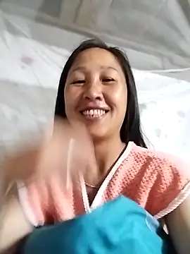 cute love00 online show from March 12, 2026, 11:22 pm