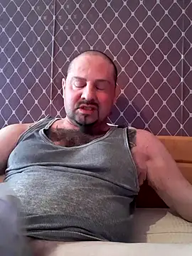  NEREZA  online show from May 21, 2026, 4:03 pm