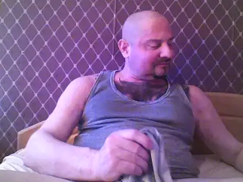  NEREZA  online show from May 26, 2026, 4:14 pm