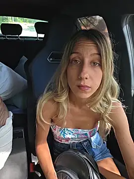 Snapshot of PetiteSecrets chatting on September 10, 2025, 1:11 pm PetiteSecrets online show from September 10, 2025, 1:11 pm