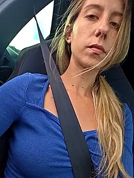 Snapshot of PetiteSecrets chatting on September 24, 2025, 4:10 pm PetiteSecrets online show from September 24, 2025, 4:10 pm