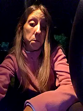 Snapshot of PetiteSecrets chatting on November 21, 2025, 6:28 pm PetiteSecrets online show from November 21, 2025, 6:28 pm