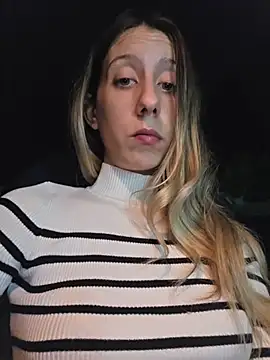 Snapshot of PetiteSecrets chatting on December 14, 2025, 8:46 pm PetiteSecrets online show from December 14, 2025, 8:46 pm