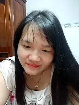  Babyrose  online show from September 18, 2025, 7:38 pm