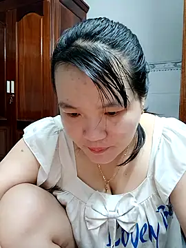 Babyrose  online show from October 25, 2025, 4:57 pm