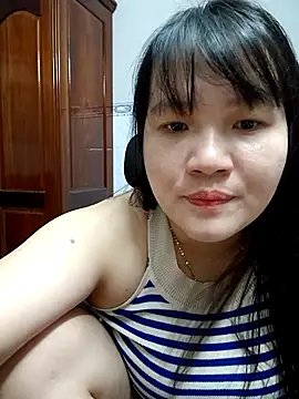 Babyrose  online show from October 27, 2025, 3:38 pm