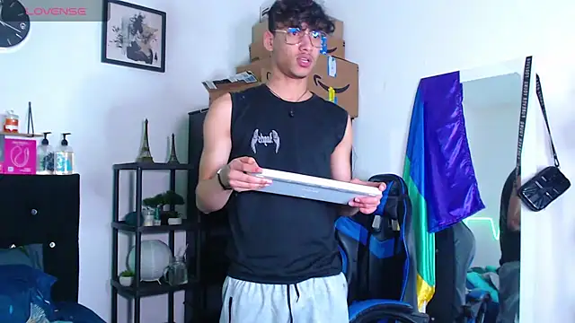 Gael Jones online show from October 5, 2025, 5:39 am