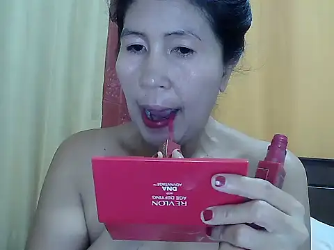 Elara8309 online show from May 19, 2026, 3:57 am