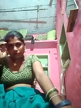 Snapshot of sanjna_sharmaa chatting on September 24, 2025, 3:26 pm sanjna sharmaa online show from September 24, 2025, 3:26 pm