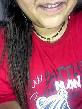 Snapshot of indian-hotmilfs chatting on November 7, 2025, 3:06 am indian-hotmilfs online show from November 7, 2025, 3:06 am