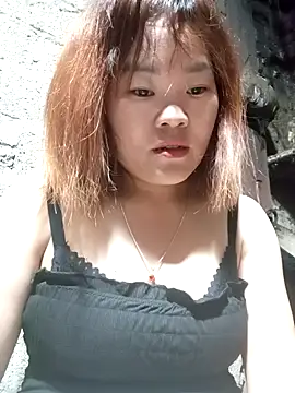 Snapshot of sukabae00 chatting on May 3, 2026, 1:28 pm sukabae00 online show from May 3, 2026, 1:28 pm
