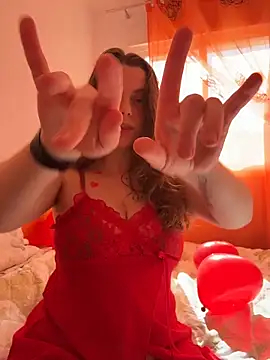 TenderLaGlamor online show from February 12, 2026, 11:16 am